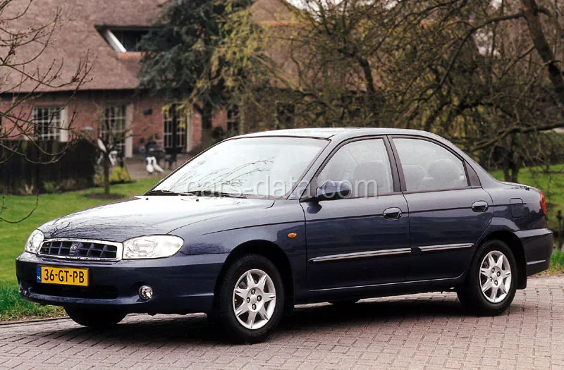 Kia Mentor 1.6 RS 2001 front view