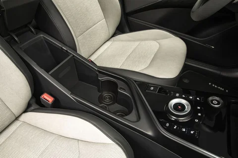 Kia Niro EV 64.8kWh Plus 2024 view 7