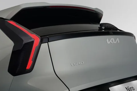 Kia Niro 1.6 GDi Hybrid DynamicLine 2026 suv vista 9