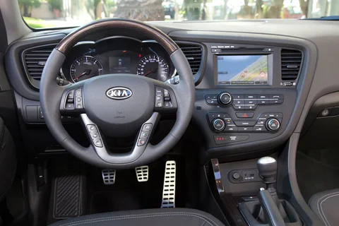 Kia Optima 1.7 CRDi Super Pack 2012 view 9