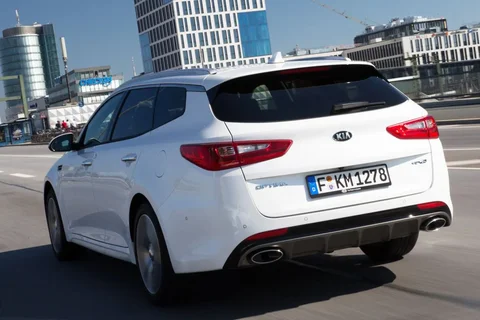 Kia Optima SW 1.7 CRDi DynamicLine 2016 view 2
