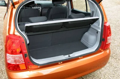 Kia Picanto 1.0 L 2005 view 9