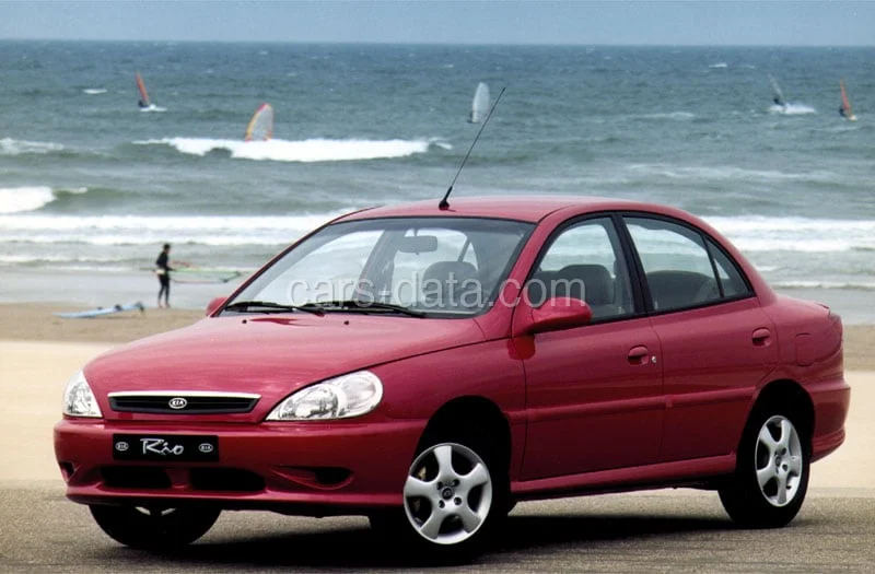 Kia Rio 1.3 RS 2000 front view