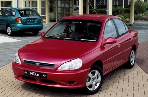 Kia Rio 1.3 RS 2000 view 5