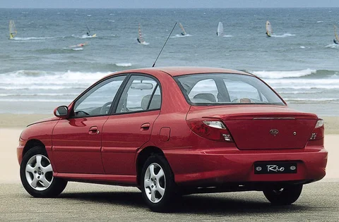 Kia Rio 1.3 RS 2000 view 2