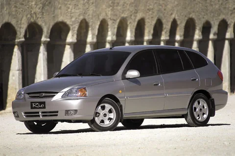 Kia Rio 1.3 RS 2003 view 2