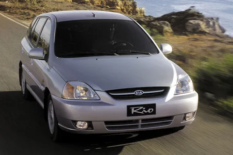 Kia Rio 1.3 RS 2003 view 5