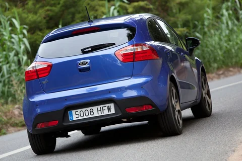 Kia Rio 1.1 CRDi Plus Pack 2011 view 4