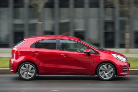Kia Rio 1.2 CVVT DynamicLine 2015 view 3