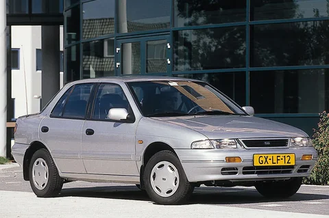 Kia Sephia 1.6i SLX 1993 view 2