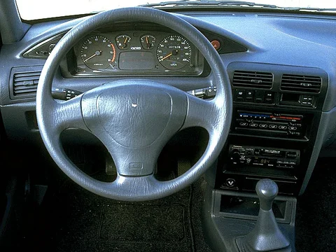Kia Sephia 1.6i SLX 1993 view 3