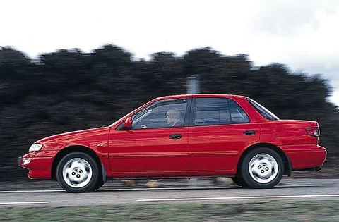 Kia Sephia 1.5i SLX 1995 view 2