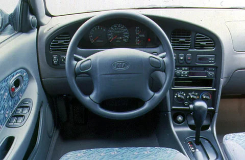 Kia Sephia 1.5 RS 1998 view 3