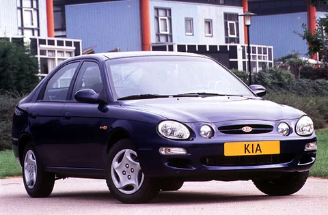 Kia Shuma 1.5 LS 1998 view 3