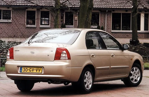 Kia Shuma 1.6 Silver 2003 view 5