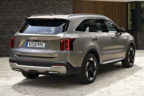 Kia Sorento 1.6 T-GDi Plug-in Hybrid 4WD DynamicPlusLine 2024 view 7
