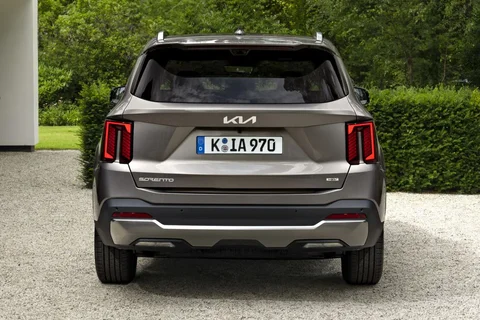 Kia Sorento 1.6 T-GDi Plug-in Hybrid 4WD DynamicPlusLine 2024 view 8
