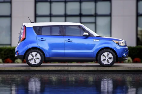 Kia Soul EV ExecutiveLine 2018 view 2