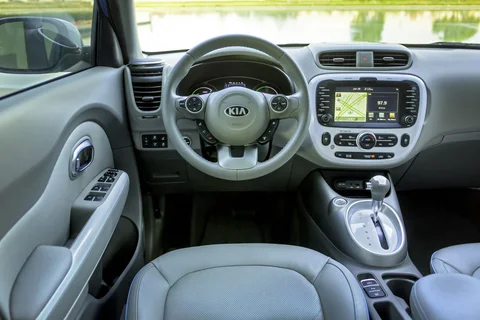 Kia Soul EV ExecutiveLine 2018 view 3