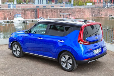 Kia Soul e-Soul 39kWh DynamicPlusLine 2020 view 11