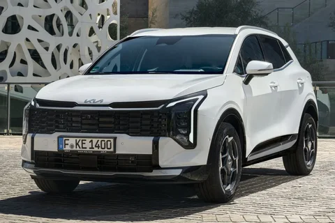 Kia Sportage 1.6 T-GDi Plug-in Hybrid AWD DynamicPlusLine 2025 view 4