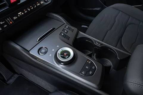 Kia Sportage 1.6 T-GDi Plug-in Hybrid AWD DynamicPlusLine 2025 view 5