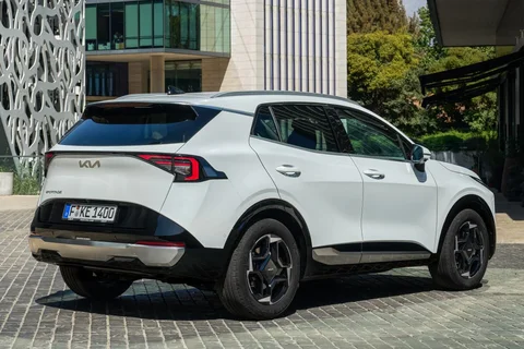 Kia Sportage 1.6 T-GDi Plug-in Hybrid AWD DynamicPlusLine 2025 view 6