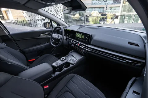 Kia Sportage 1.6 T-GDi Plug-in Hybrid AWD DynamicPlusLine 2025 view 10