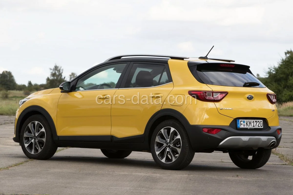 Kia Stonic 1.6 CRDi DynamicPlusLine 2018 front view