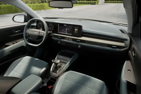 Kia Stonic 1.0 T-GDi MHEV DynamicPlusLine 2025 view 2