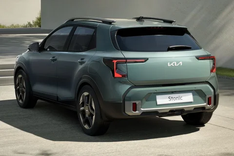 Kia Stonic 1.0 T-GDi MHEV DynamicPlusLine 2025 view 7