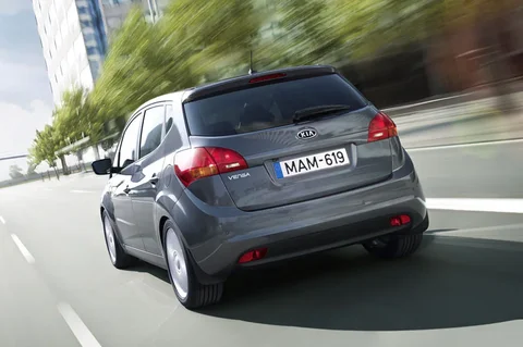 Kia Venga 1.6 CRDi Plus Pack 2012 view 4