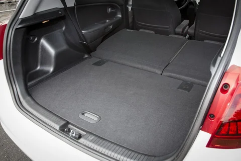 Kia Venga 1.4 CVVT DynamicPlusLine 2015 view 3