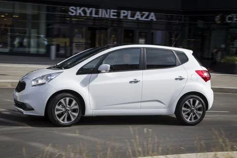 Kia Venga 1.4 CVVT DynamicPlusLine 2015 view 5