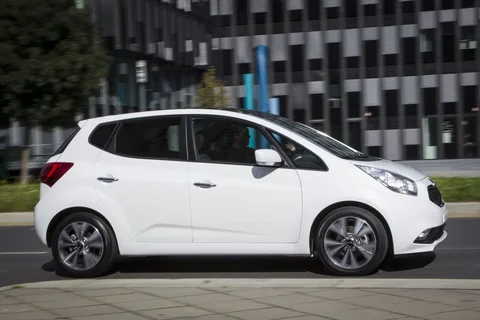 Kia Venga 1.4 CVVT DynamicPlusLine 2015 view 6