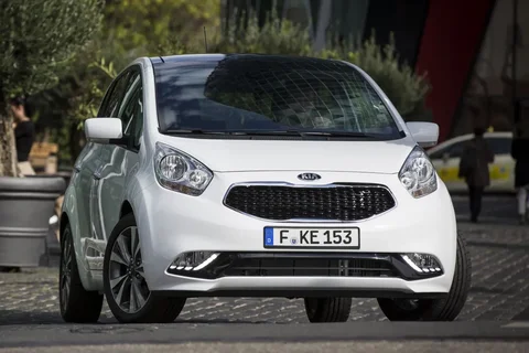 Kia Venga 1.4 CVVT DynamicPlusLine 2015 view 12