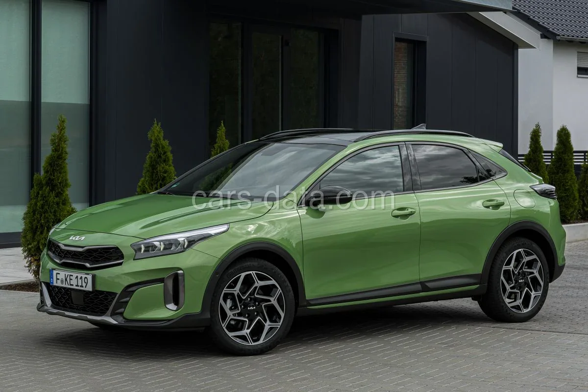 Kia XCeed 1.0 T-GDi DynamicPlusLine 2022 front view