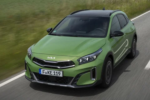 Kia XCeed 1.6 GDi PHEV DynamicPlusLine 2023 view 4