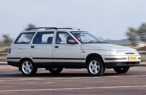Lada 111 8V 2000 view 2