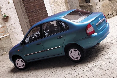 Lada Kalina 1118 1.4 2010 view 2