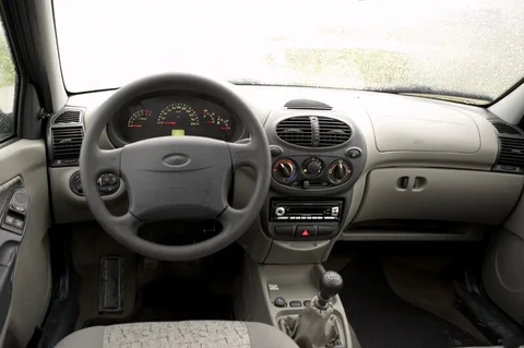 Lada Kalina 1119 1.4 2010 view 6