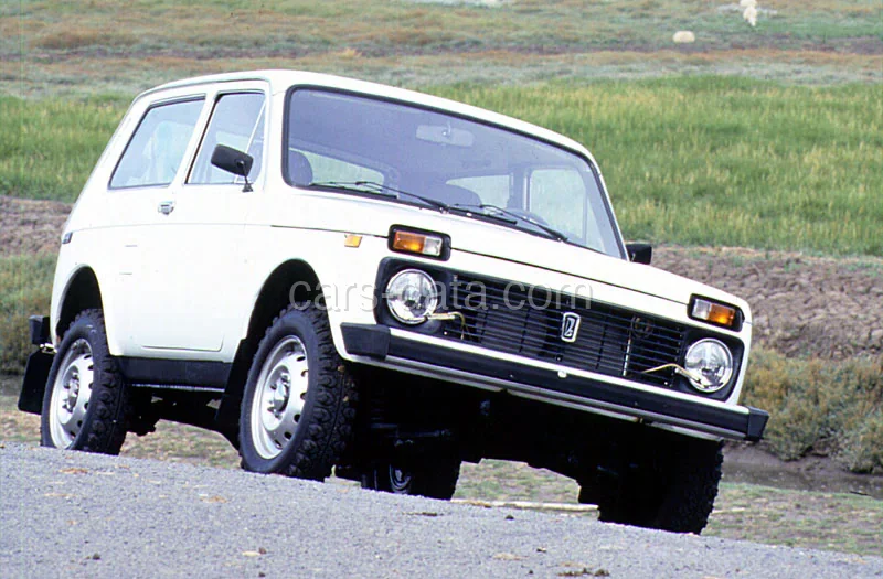 Lada Niva 1.7i 1995 front view
