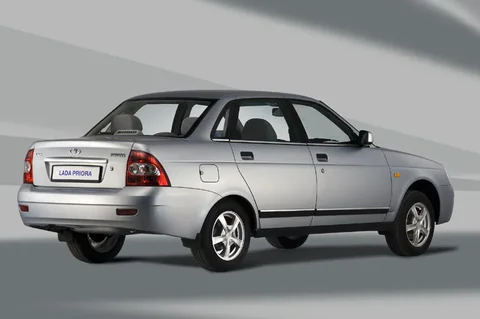 Lada Priora 2170 1.6 2010 view 8