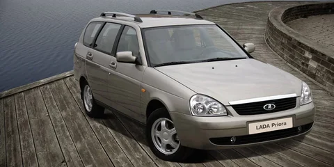 Lada Priora 2171 1.6 2010 view 4
