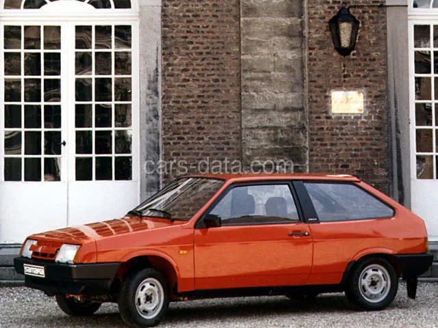 Lada Samara 1.1 1988 front view