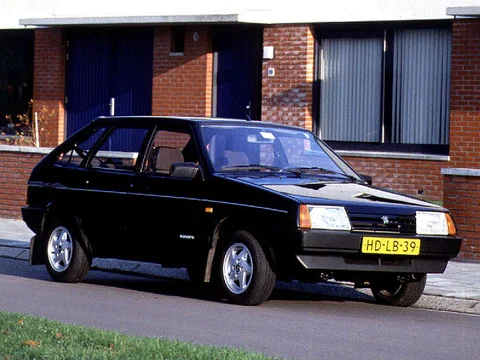 Lada Samara 1.1 1991 view 4