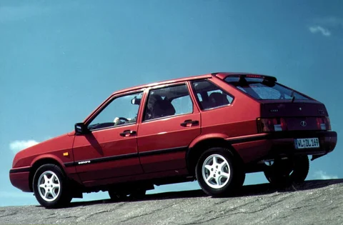 Lada Samara 1.5i Baltic L 1997 view 2