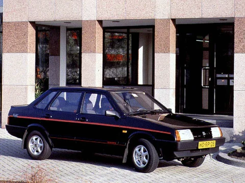 Lada Samara Diva 1.5i Plus 1997 view 3