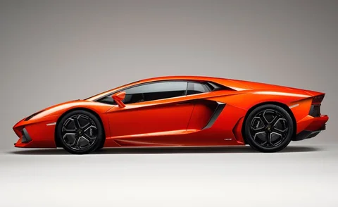 Lamborghini Aventador LP700-4 2011 view 7