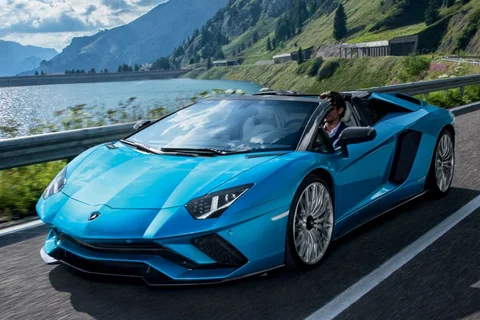 Lamborghini Aventador Roadster S 2017 view 9